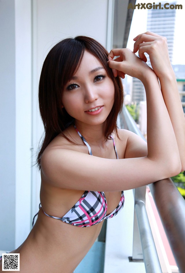 Risa Yoshiki - Chickies Hit Fuck No.ee0564